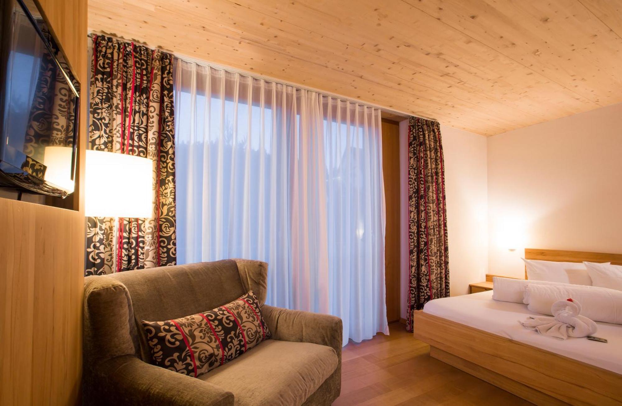Hotel Herrmann Muensingen Ngoại thất bức ảnh