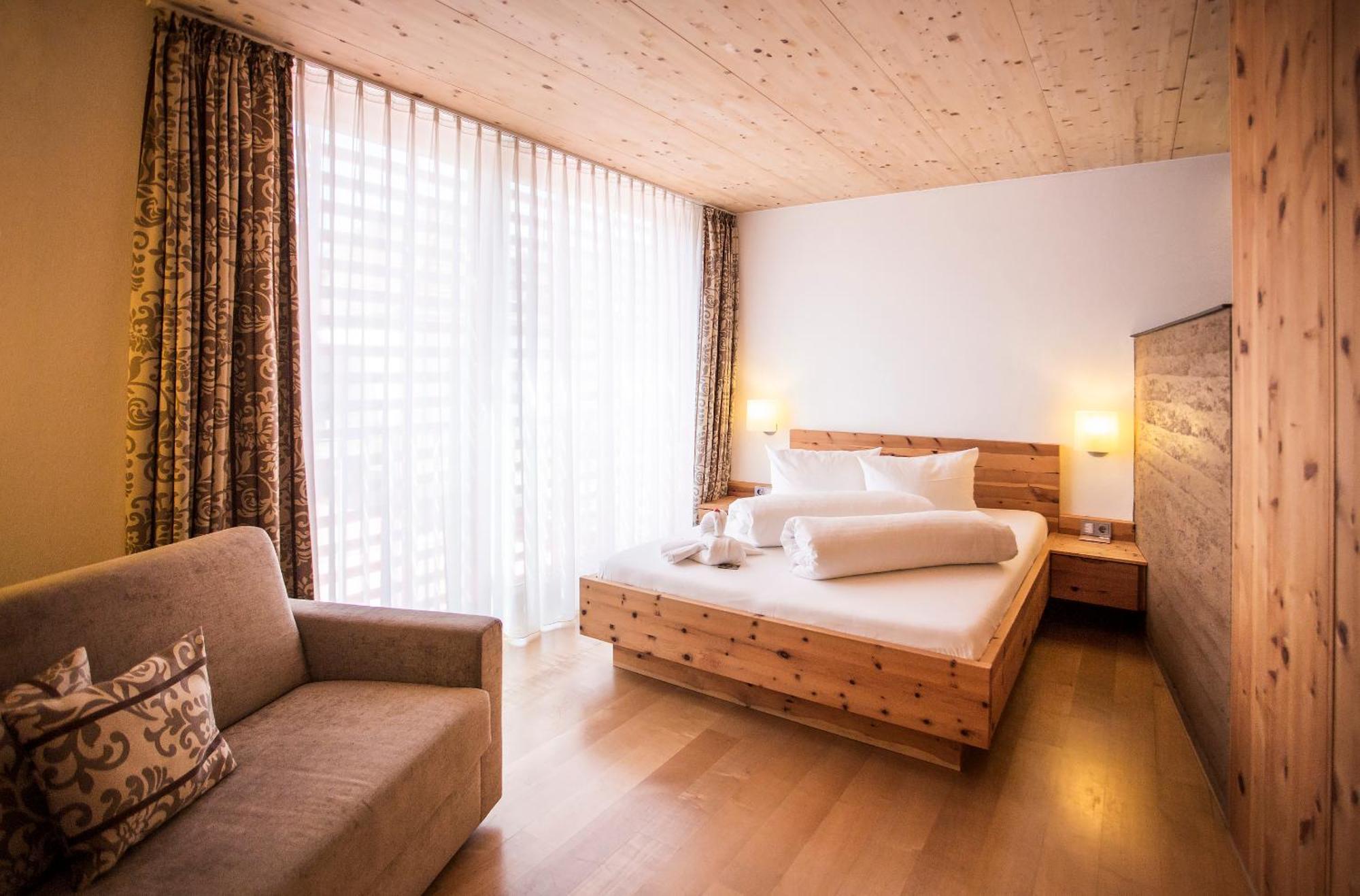 Hotel Herrmann Muensingen Ngoại thất bức ảnh