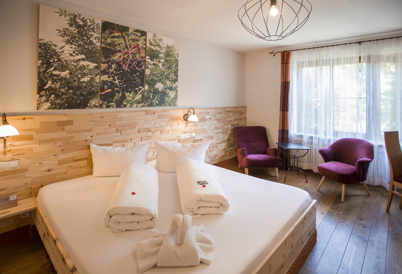 Hotel Herrmann Muensingen Ngoại thất bức ảnh